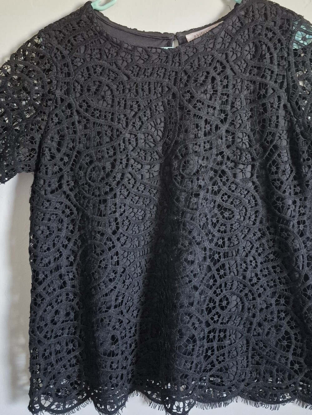 Philosophy Black Crochet Lace Short Sleeve Blouse